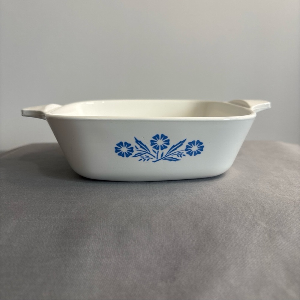 CorningWare Petite Pan P-41 Blue Cornflower Small Casserole Dish Vintage